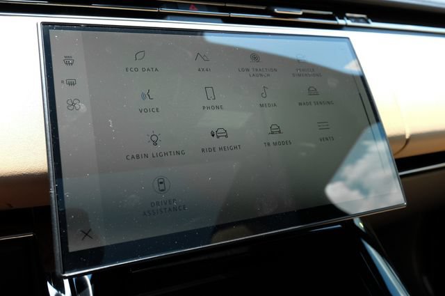 New 2026 Land Rover Range Rover Sport SE AWD/4WD image 38
