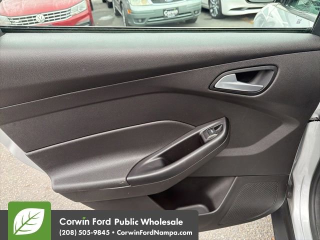 Used 2018 Ford Focus SE image 27