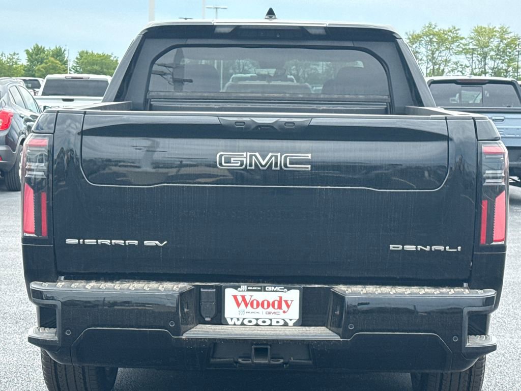 New 2025 GMC Sierra EV Denali image 8