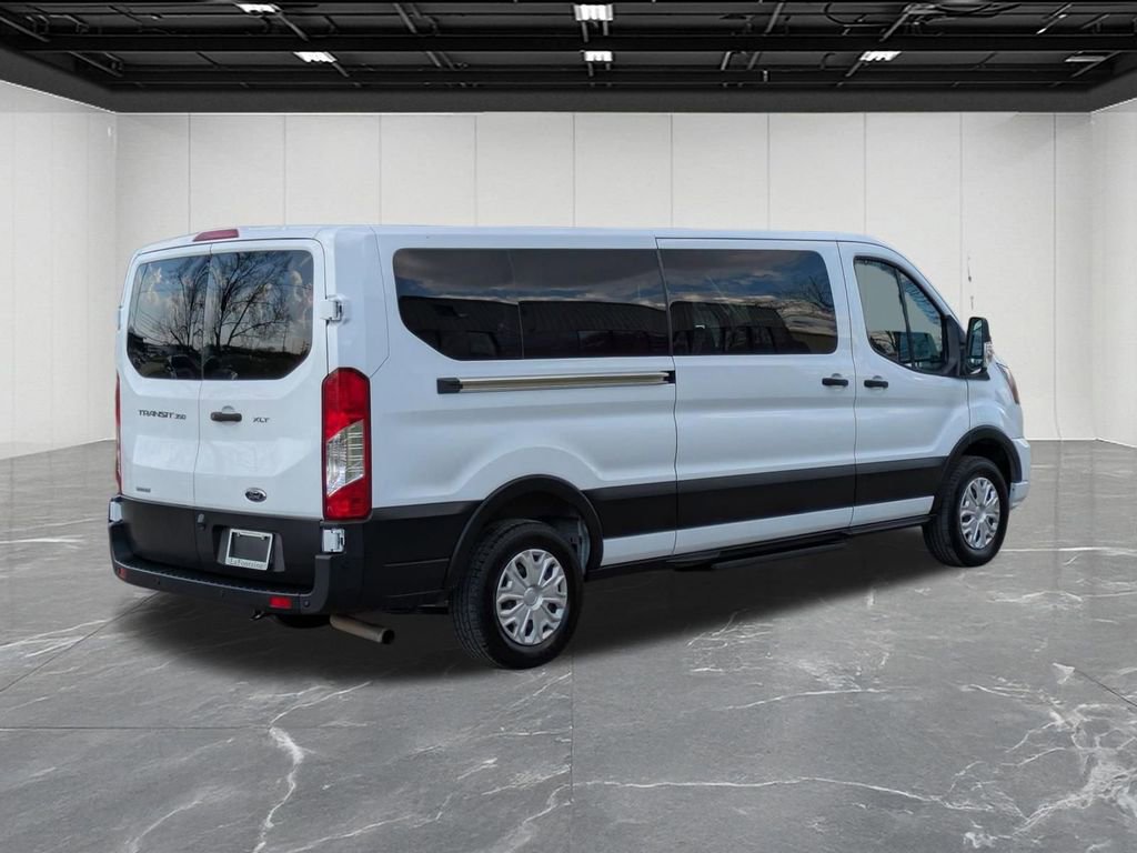 Used 2023 Ford Transit 350 XLT RWD image 5