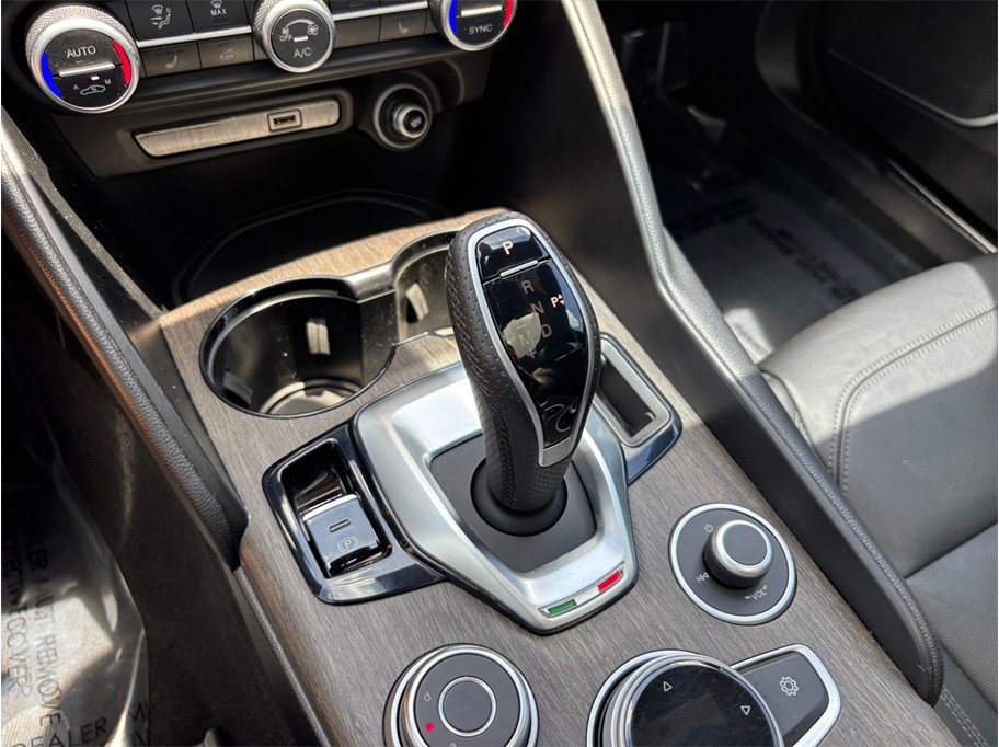 Used 2022 Alfa Romeo Giulia Ti w/ Active Assist Plus Package RWD image 37