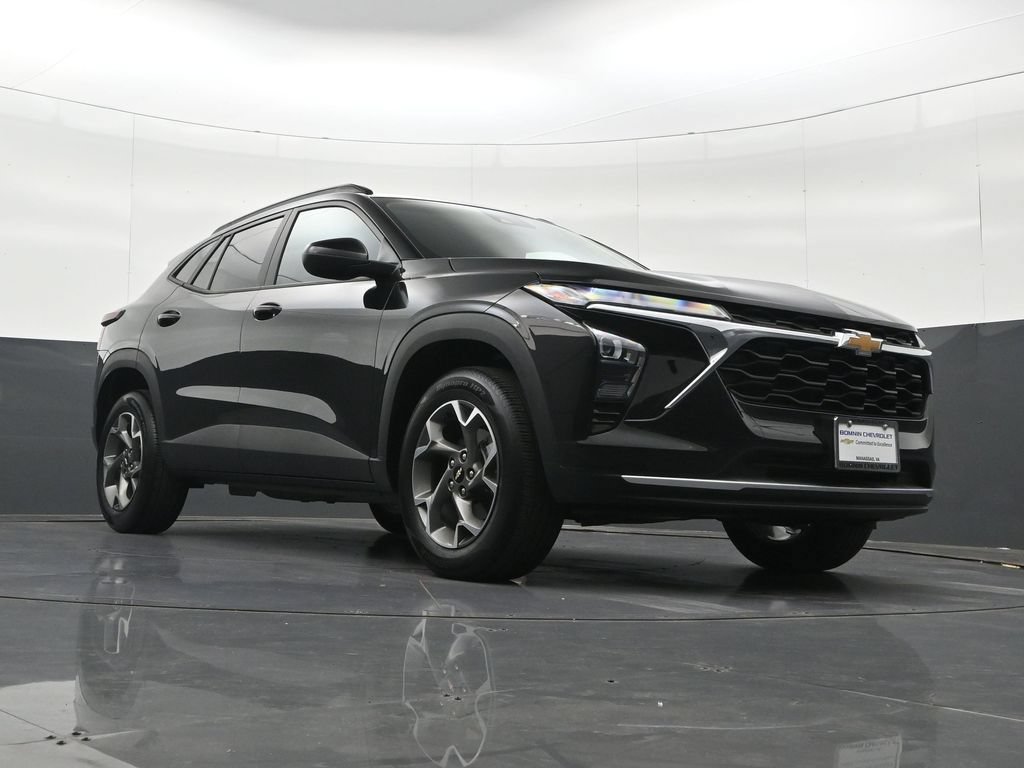 Certified 2026 Chevrolet Trax LT FWD image 36