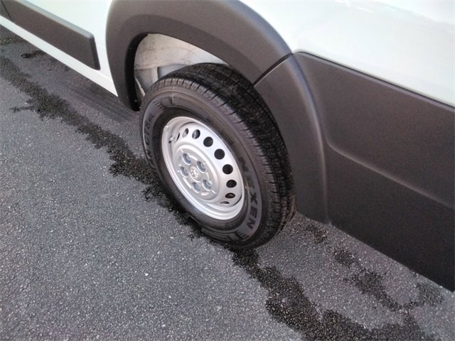 Used 2025 RAM ProMaster 2500 w/ Convenience Group image 19