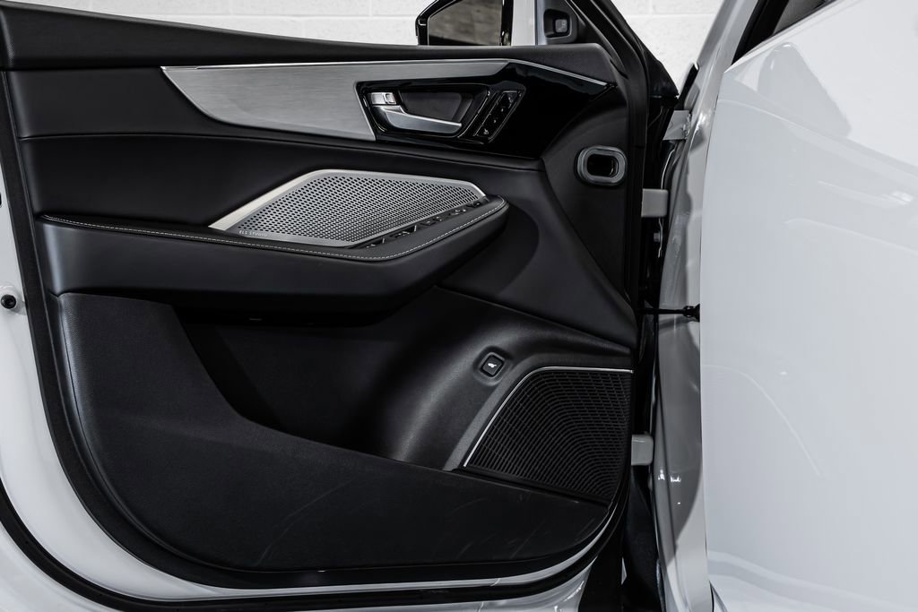 Certified 2023 Acura MDX SH-AWD w/ Technology Package image 17