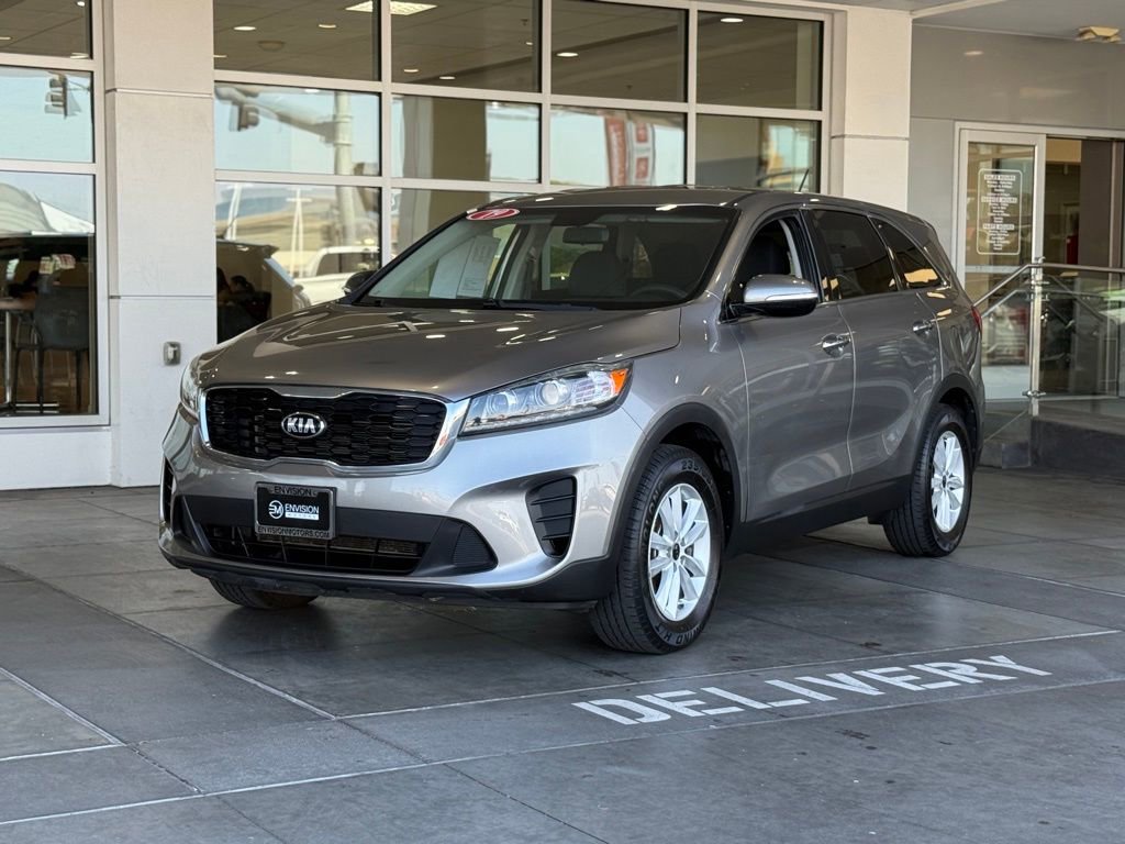Used 2019 Kia Sorento LX image 2