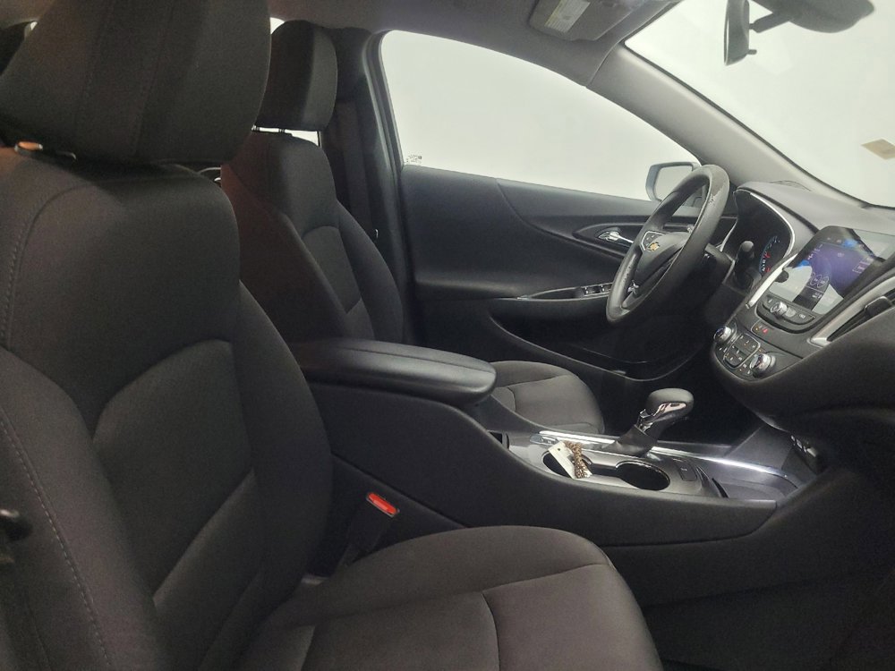 Used 2022 Chevrolet Malibu LT FWD image 21