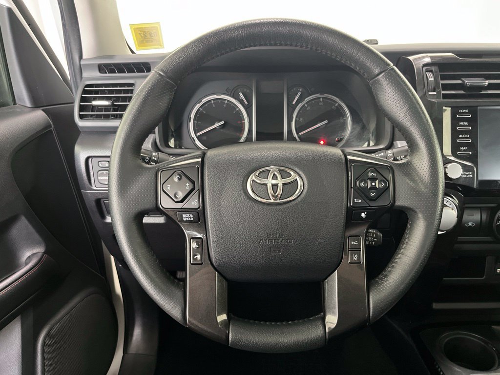 Used 2021 Toyota 4Runner Venture w/ Moonroof Package AWD/4WD image 6