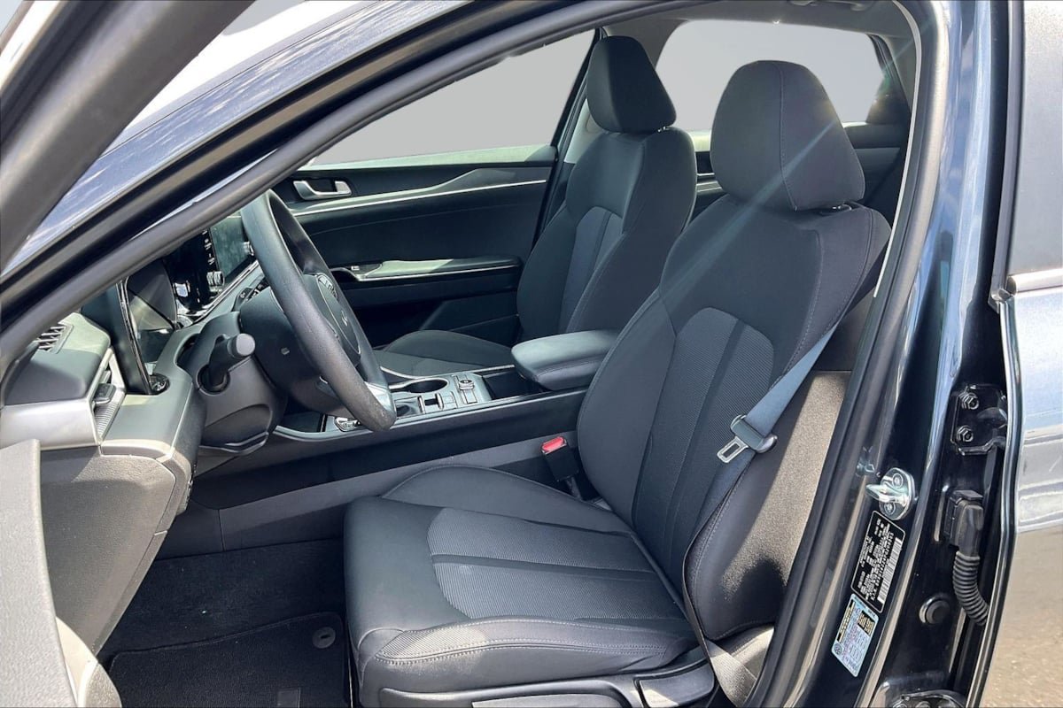 Used 2023 Kia K5 LXS FWD image 25
