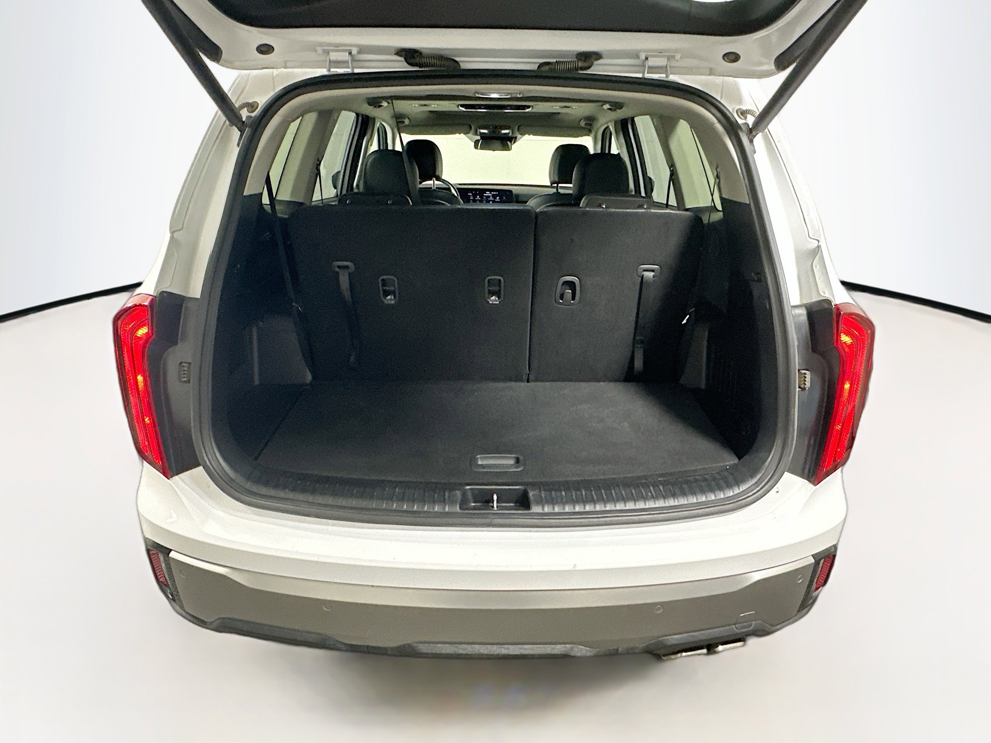 Used 2025 Kia Telluride S image 32