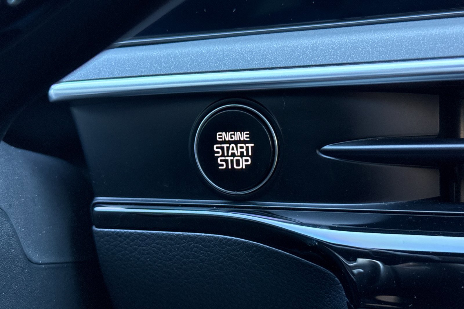 Used 2025 Kia K5 GT w/ GT1 Package image 28