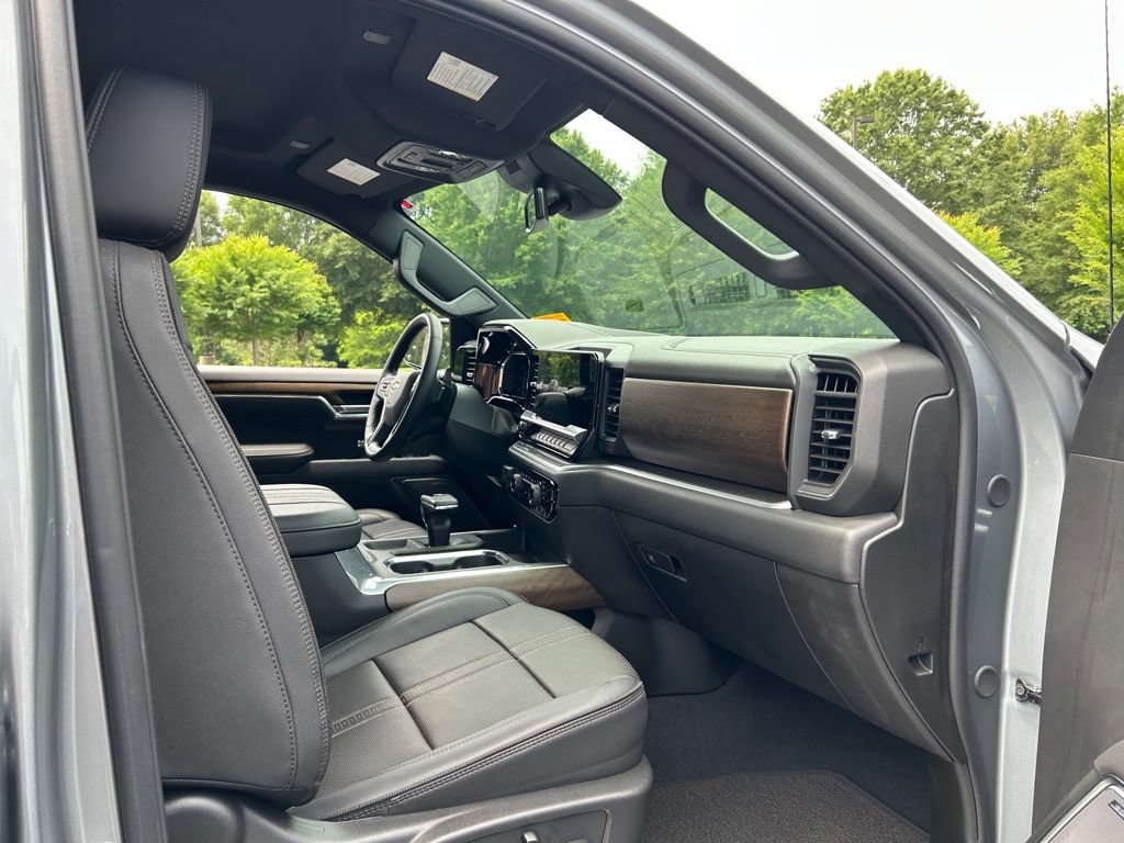 Used 2026 Chevrolet Silverado 1500 High Country w/ LPO, Dark Essentials Package AWD/4WD image 48