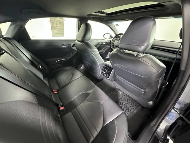 Used 2019 Toyota Avalon Touring FWD image 13