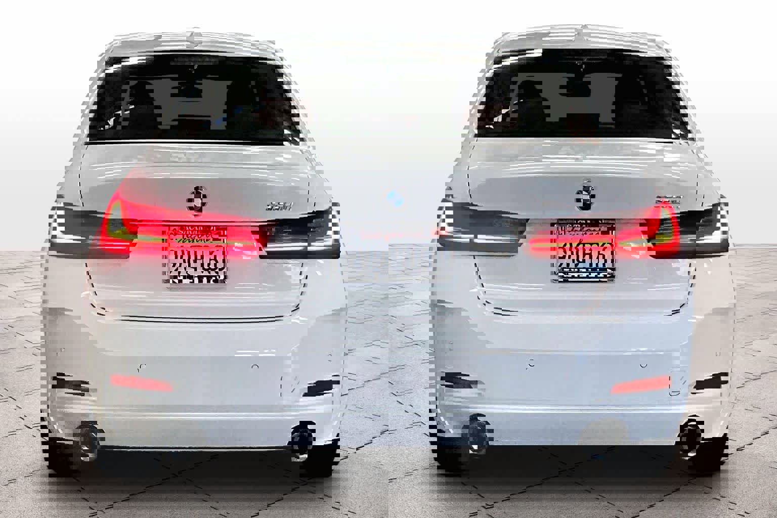 Used 2025 BMW 330i Sedan w/ Convenience Package image 7