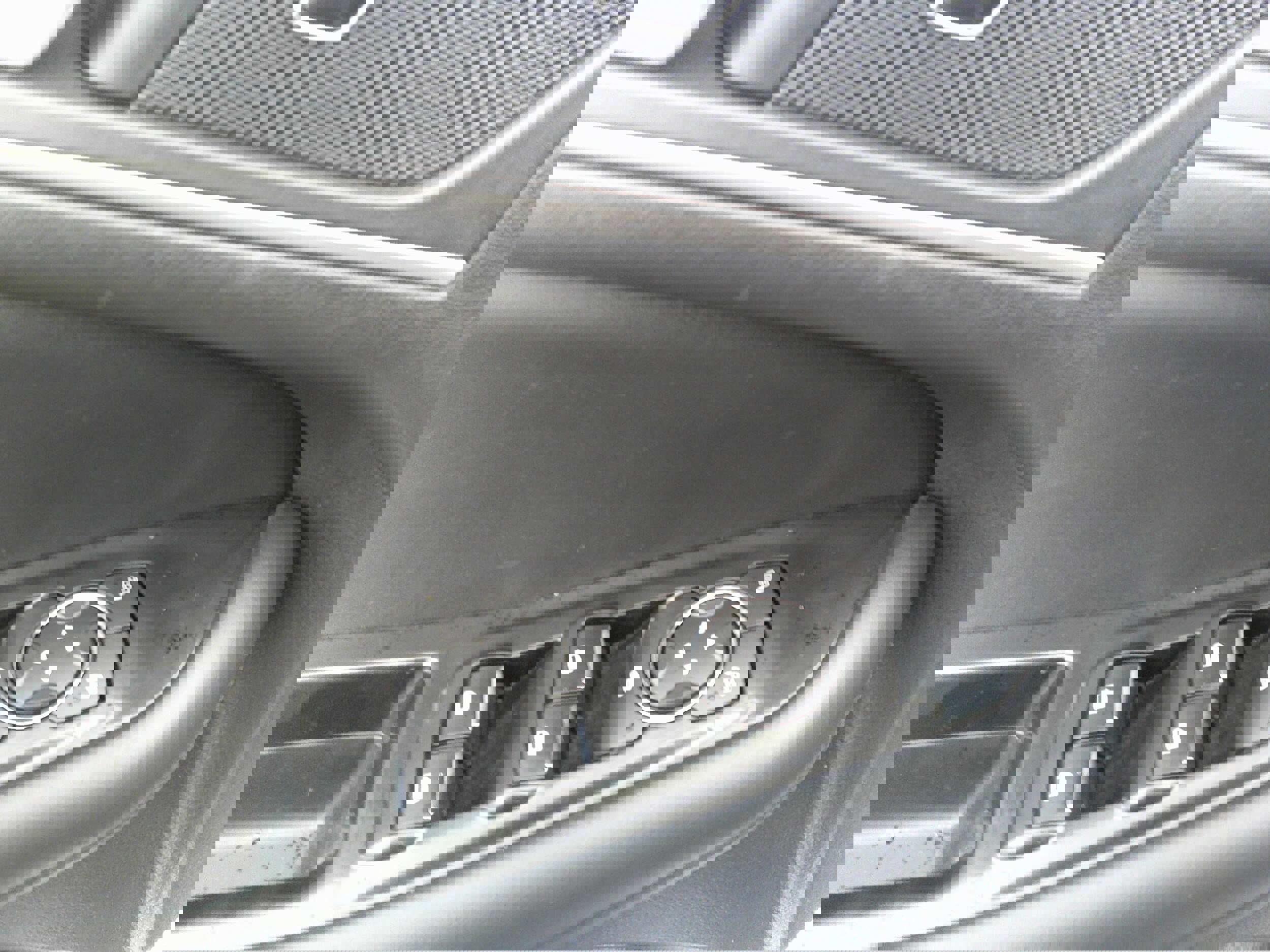 Used 2018 Ford Edge SEL w/ Equipment Group 201A image 17