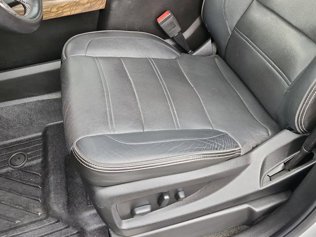 Used 2018 GMC Yukon Denali w/ Open Road Package image 8