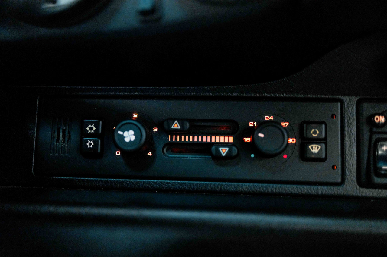 Used 1998 Porsche 911 Carrera 4S image 57