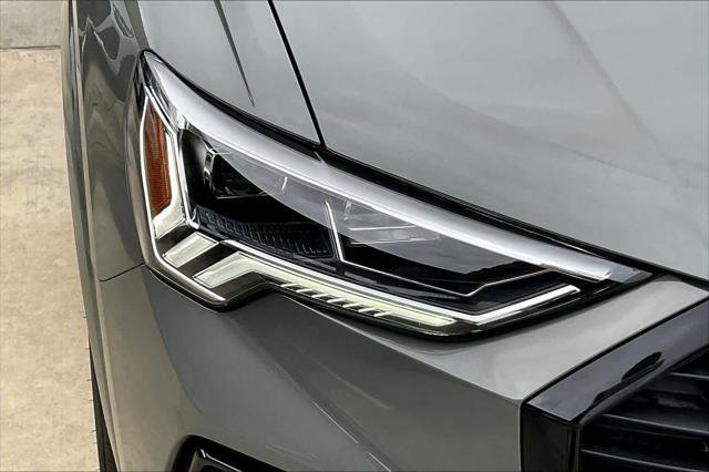 Certified 2025 Audi Q3 2.0T Premium w/ Convenience Package AWD/4WD image 28