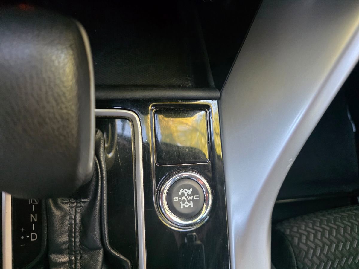Used 2018 Mitsubishi Eclipse Cross LE image 22