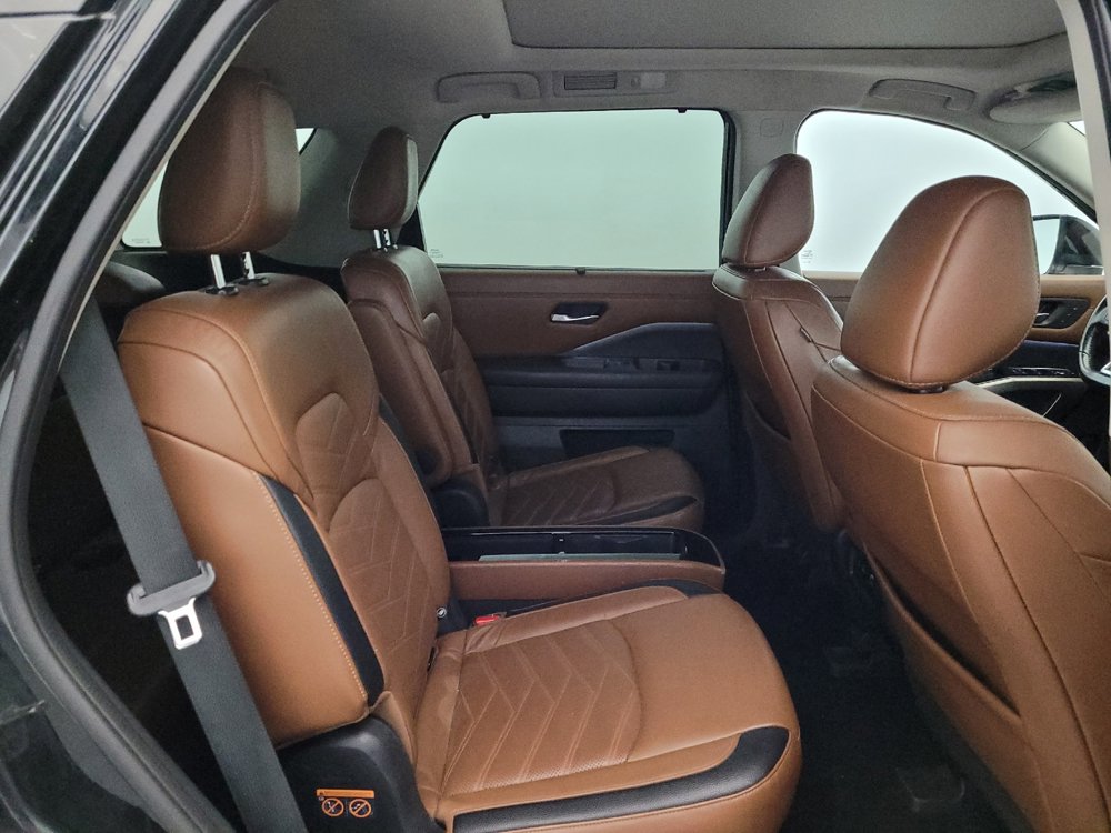 Used 2022 Nissan Pathfinder Platinum w/ Lighting Package (N93) AWD/4WD image 19
