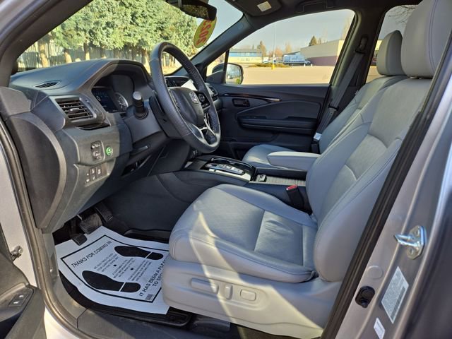 Used 2023 Honda Passport Elite image 3