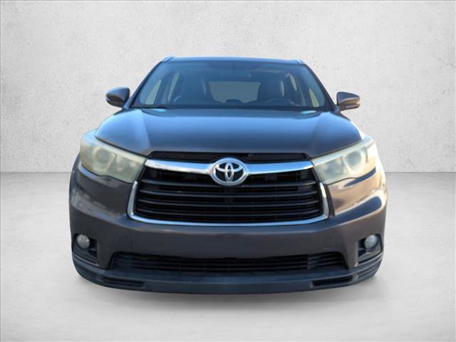 Used 2015 Toyota Highlander XLE image 2