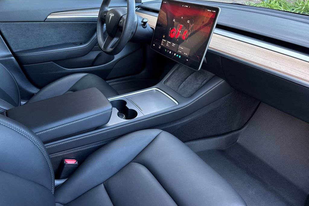Used 2023 Tesla Model 3 Performance image 17