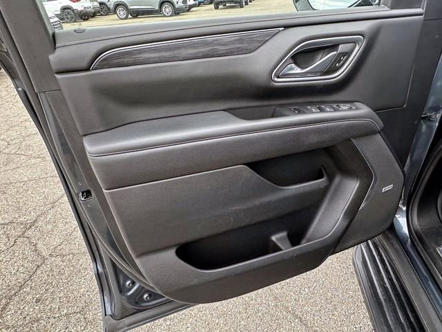 Used 2021 GMC Yukon SLT w/ SLT Luxury Plus Package AWD/4WD image 16
