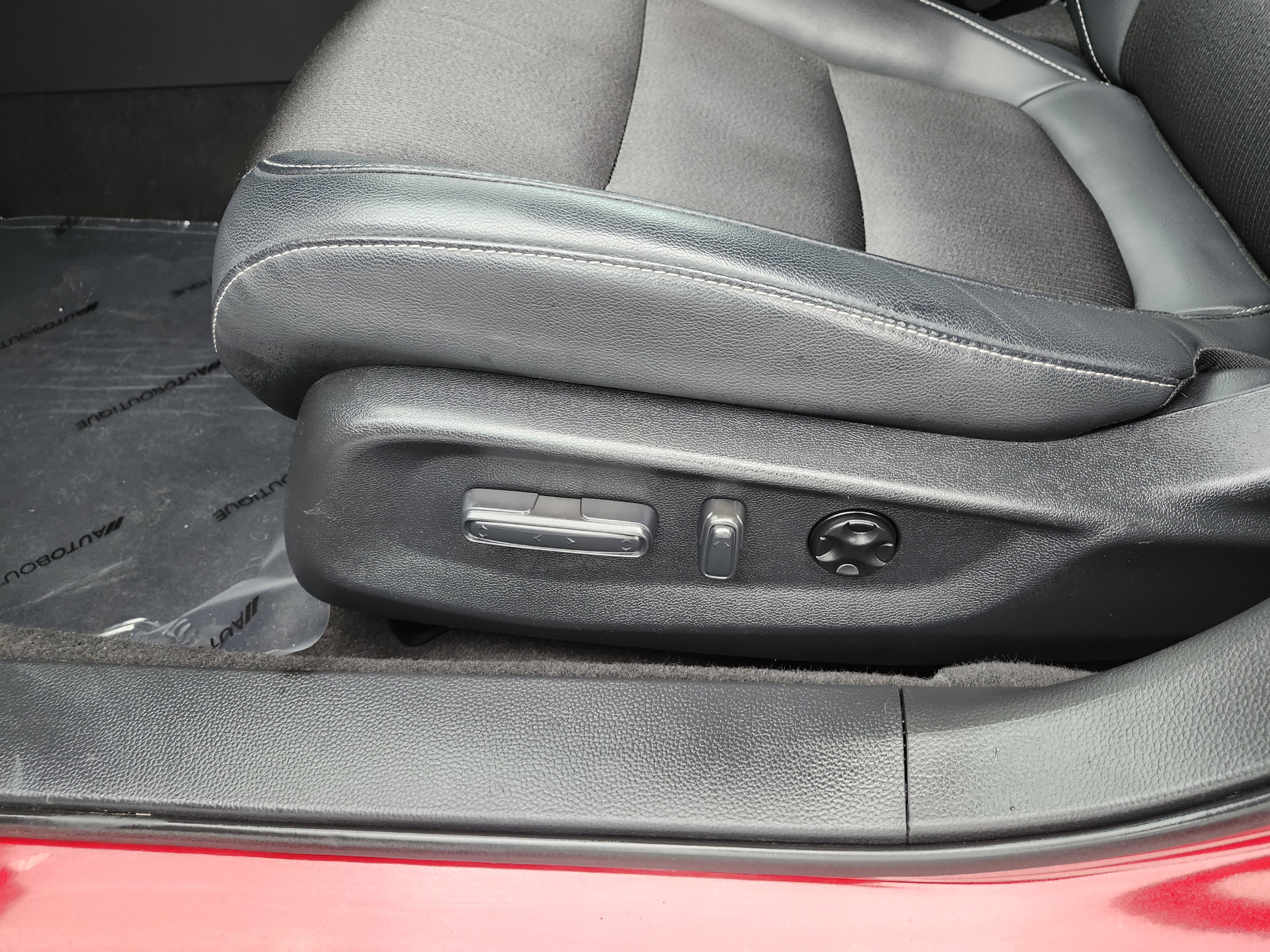Used 2018 Honda Accord Sport image 23