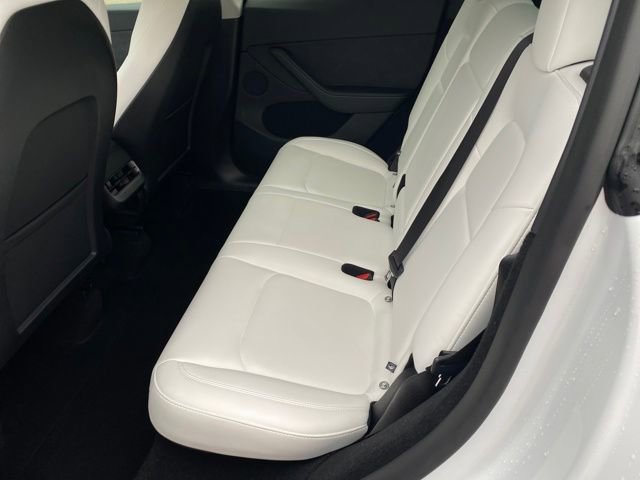 Used 2025 Tesla Model Y Long Range image 13