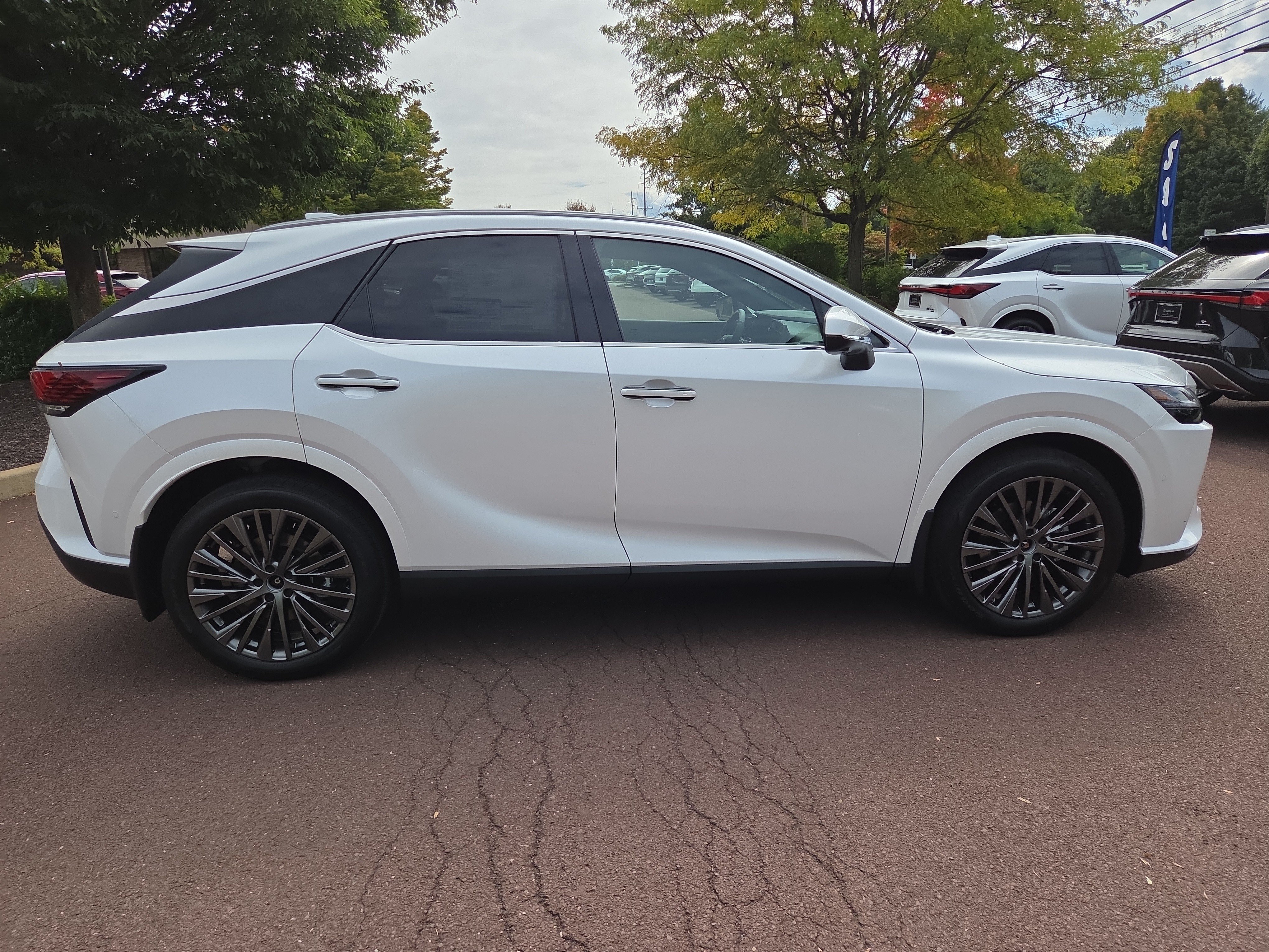 New 2026 Lexus RX 350 AWD/4WD image 2