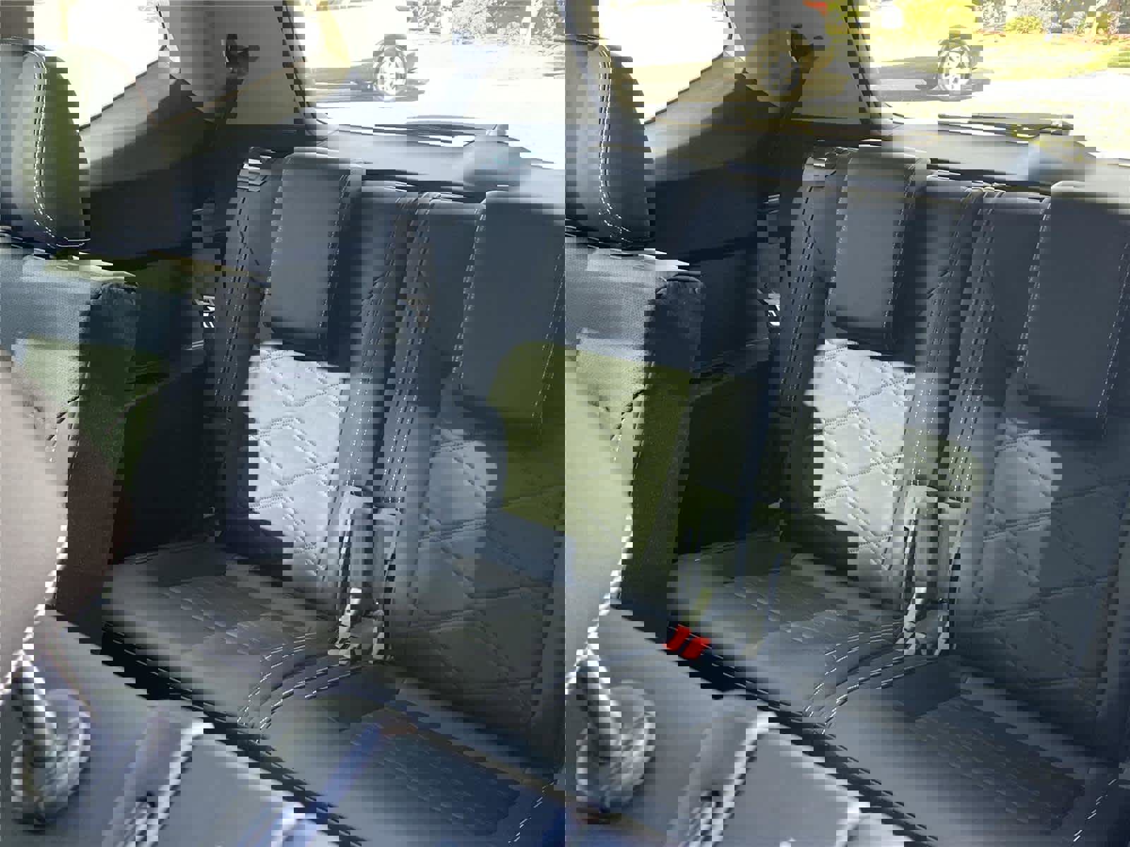 New 2026 Volkswagen Atlas SE image 14