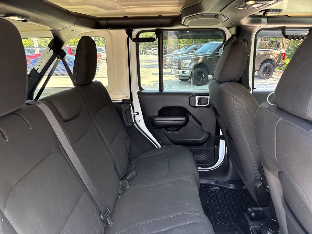 Used 2018 Jeep Wrangler Unlimited Sport S AWD/4WD image 29