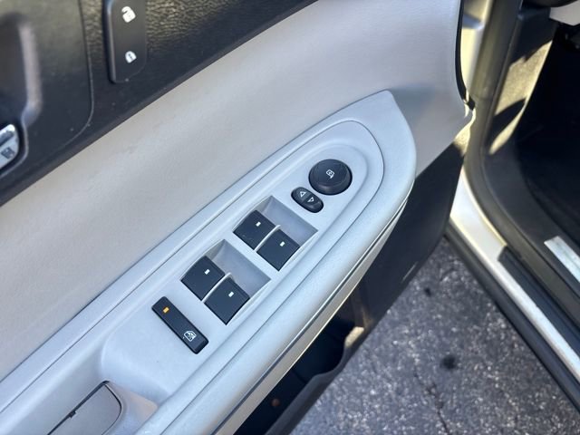 Used 2007 GMC Acadia SLT w/ Convenience Package image 13