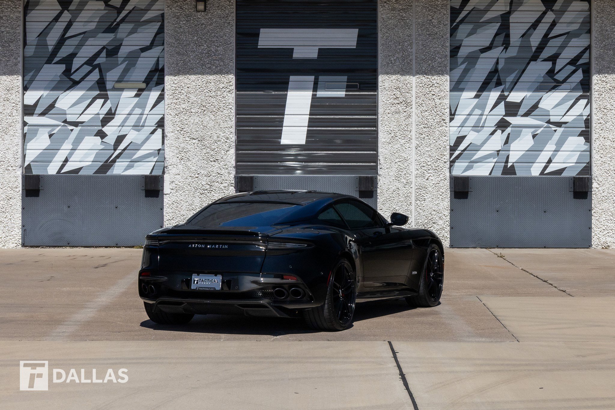 Used 2020 Aston Martin DBS Superleggera RWD image 16