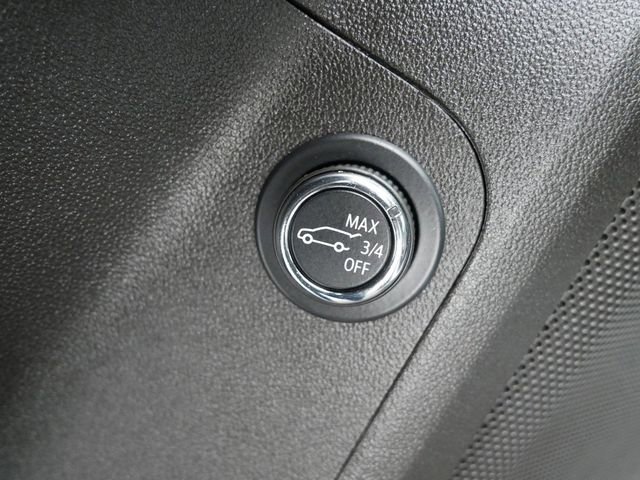 Used 2023 GMC Acadia AT4 image 17