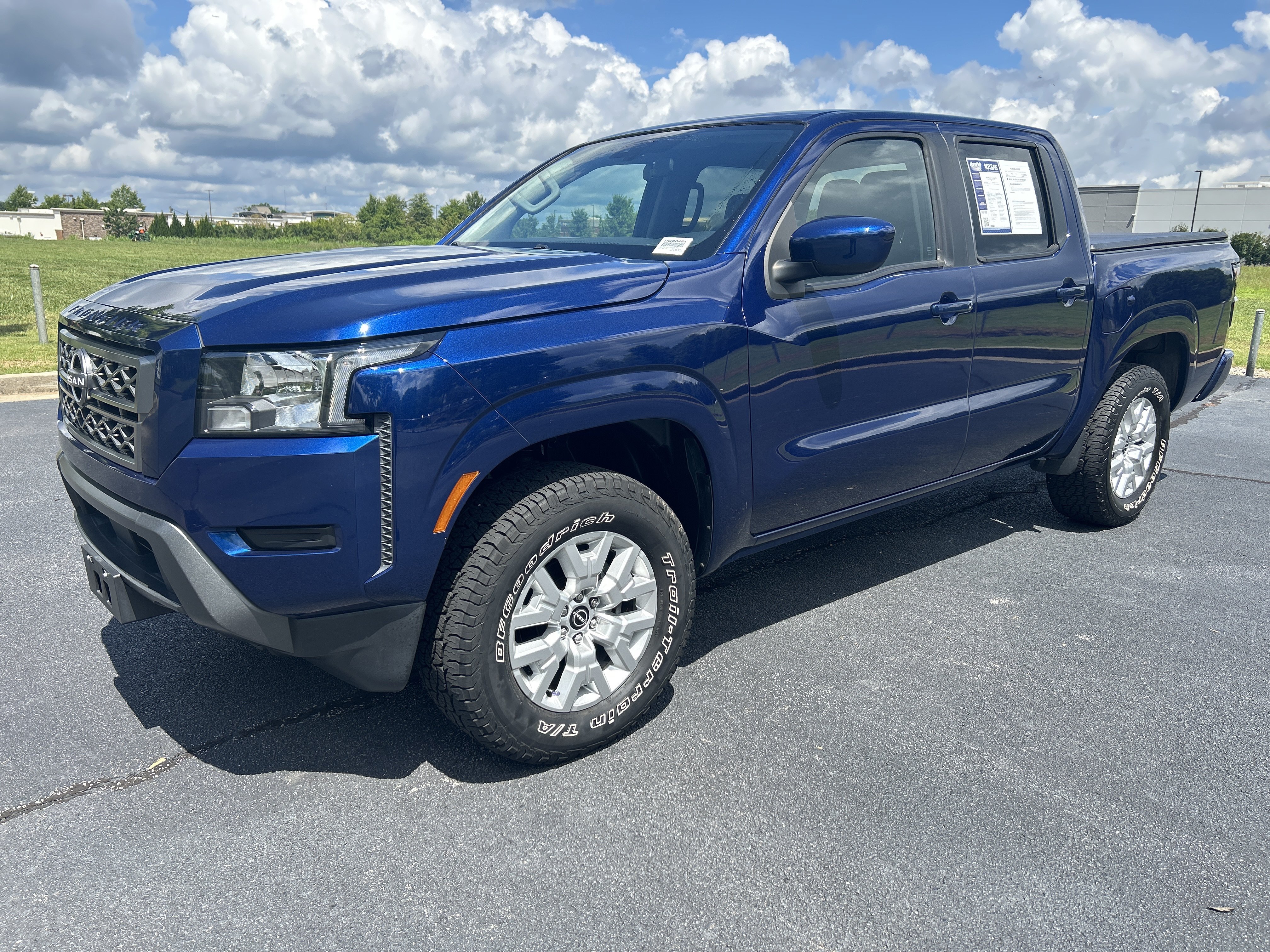 Used 2022 Nissan Frontier SV AWD/4WD image 5