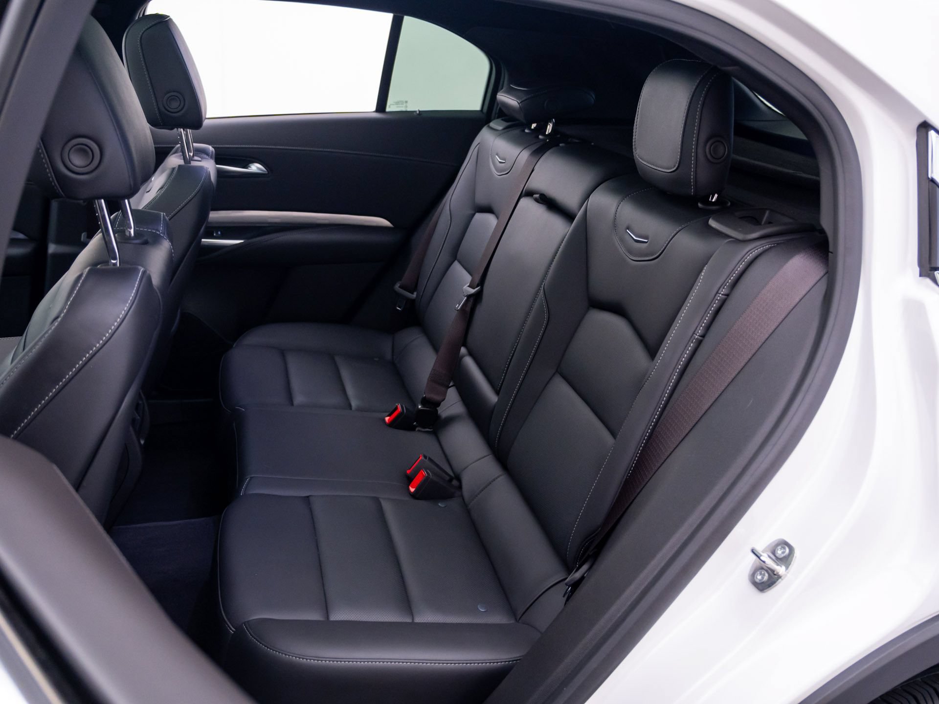 Certified 2024 Cadillac XT4 Premium Luxury w/ Technology Package FWD image 19
