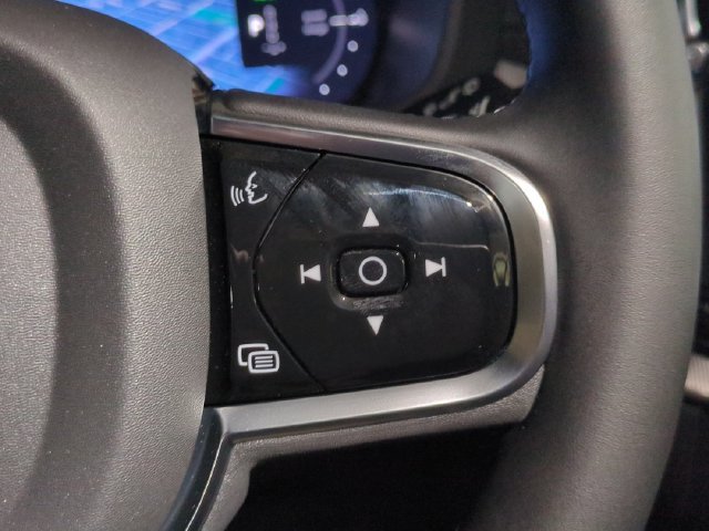 New 2026 Volvo XC60 T8 Ultra w/ Climate Package AWD/4WD image 19