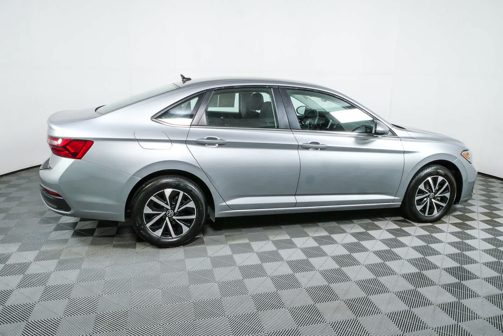 Certified 2024 Volkswagen Jetta S FWD image 3