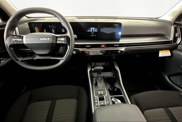 Certified 2026 Kia Sorento LX FWD image 6