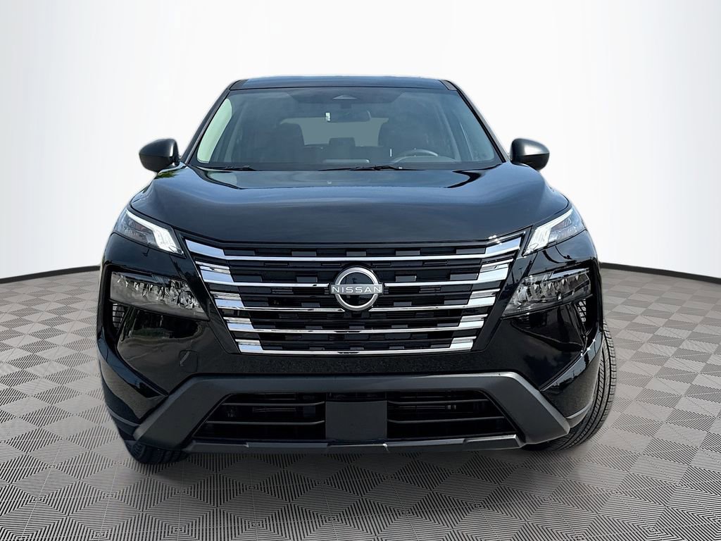 Used 2026 Nissan Rogue S FWD image 2