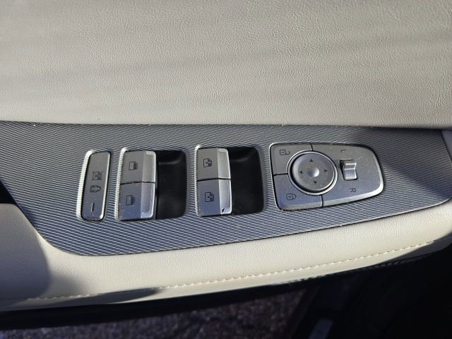 Used 2021 Hyundai Palisade Limited w/ Winter Package image 24