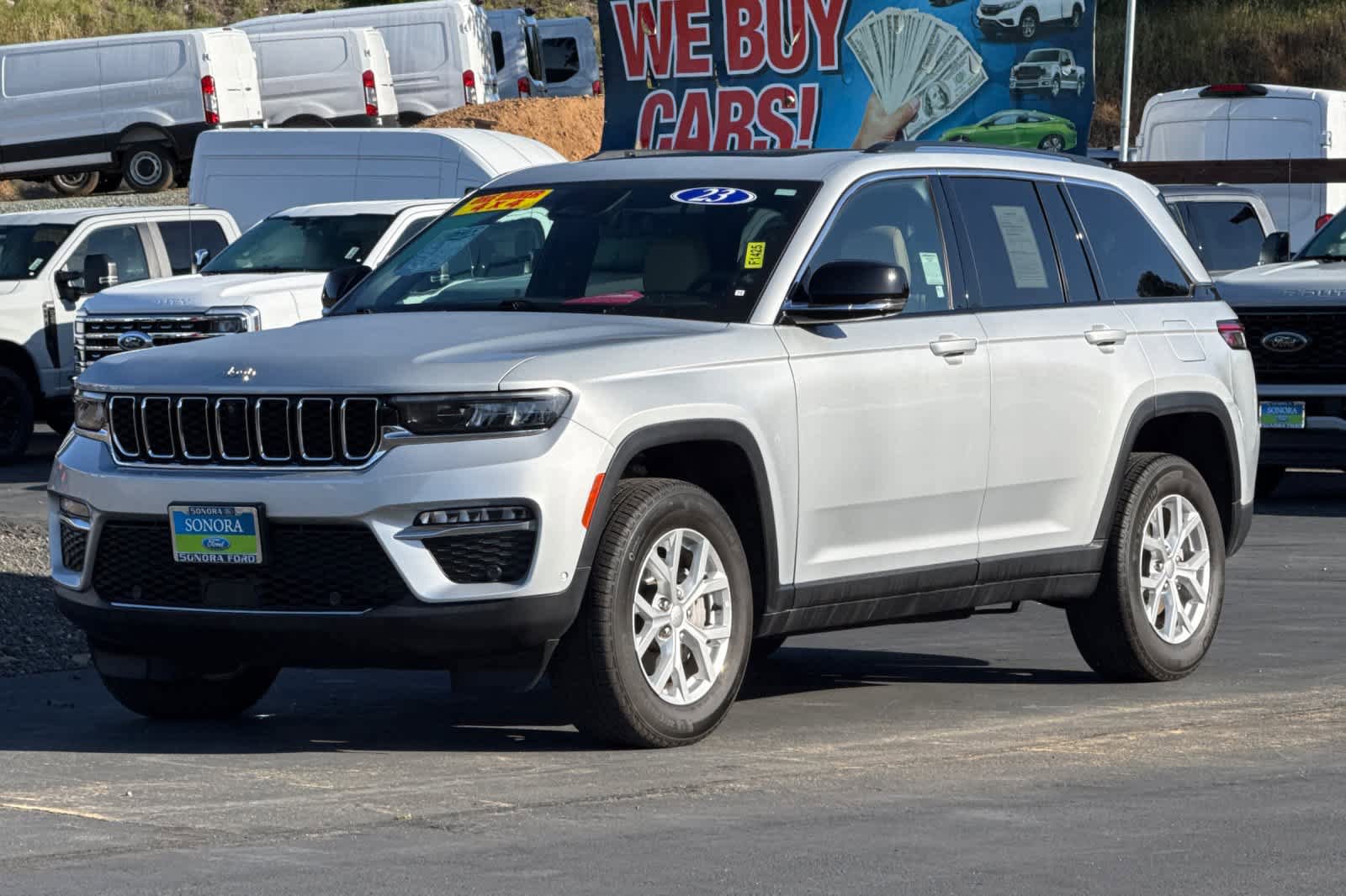 Used 2023 Jeep Grand Cherokee Limited w/ Luxury Tech Group II AWD/4WD image 8