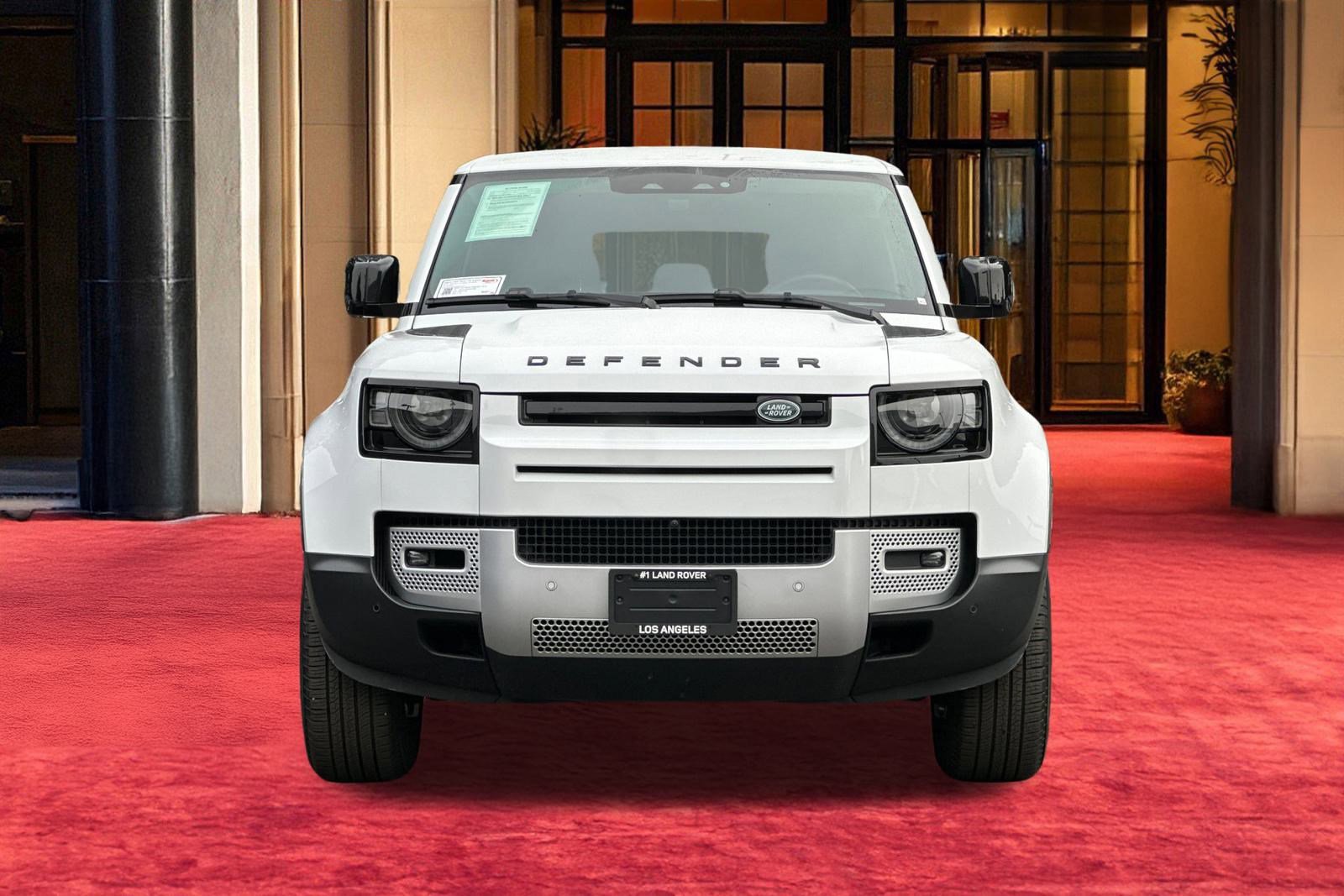 Used 2025 Land Rover Defender 110 S image 7