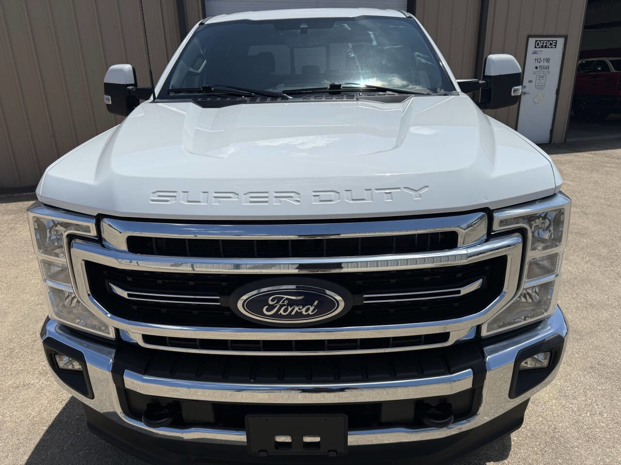 Used 2022 Ford F250 Lariat image 11