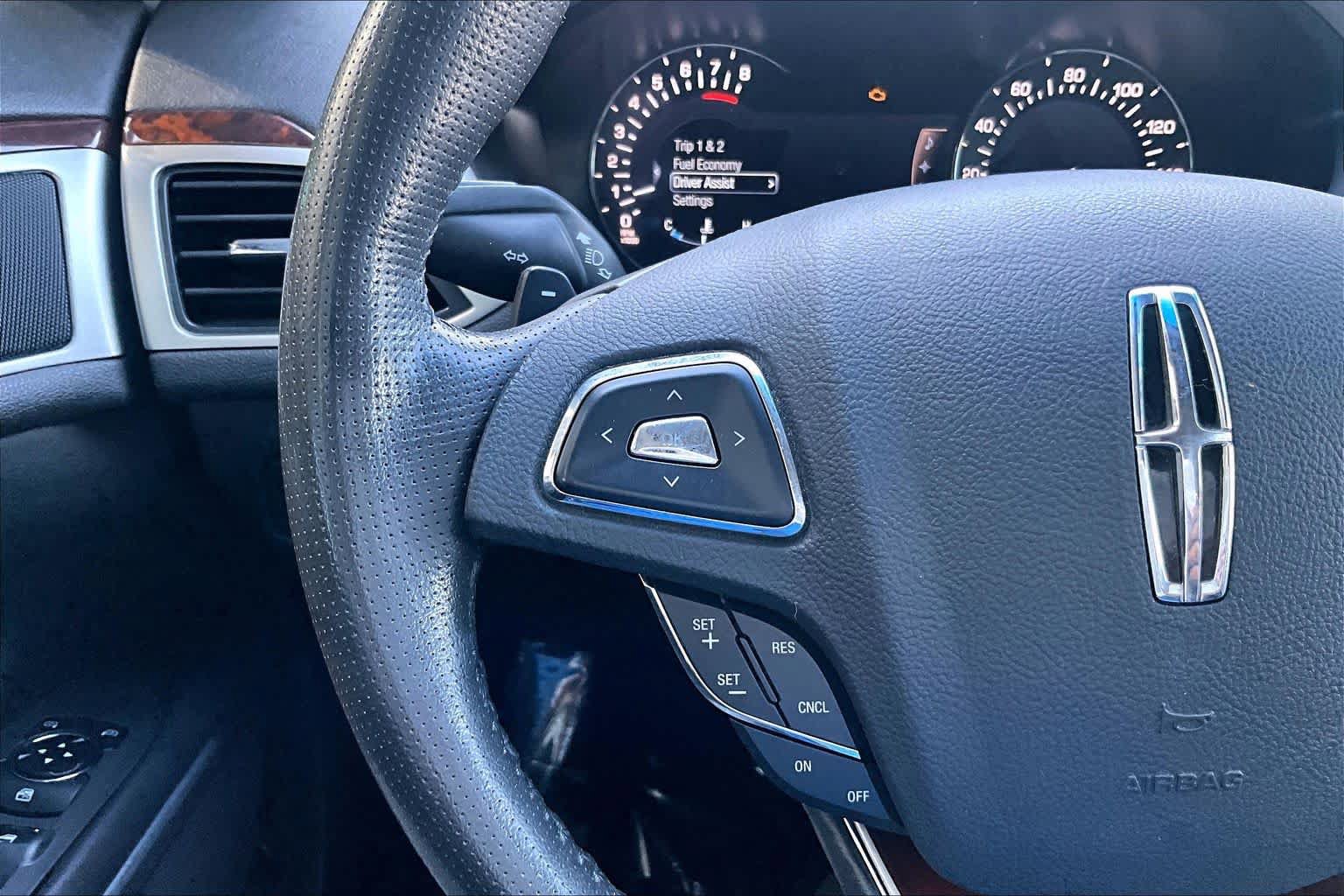 Used 2014 Lincoln MKZ FWD image 24