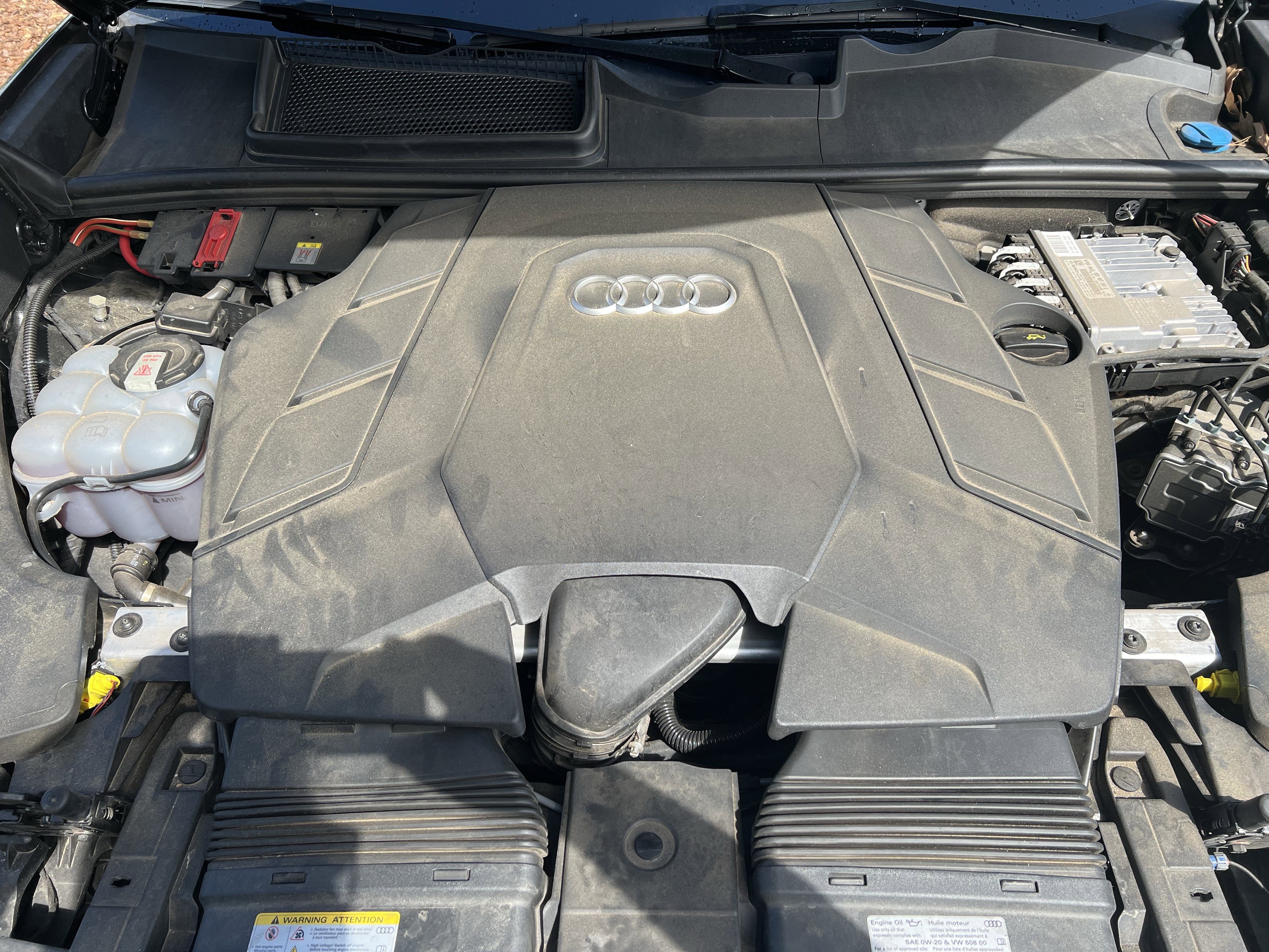Used 2022 Audi Q8 Prestige AWD/4WD image 36