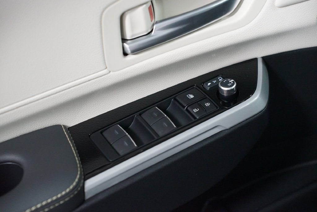 New 2026 Toyota Sienna Platinum AWD/4WD image 35