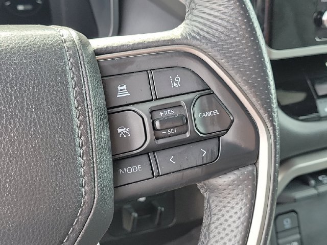 Used 2025 Toyota Sequoia SR5 AWD/4WD image 32