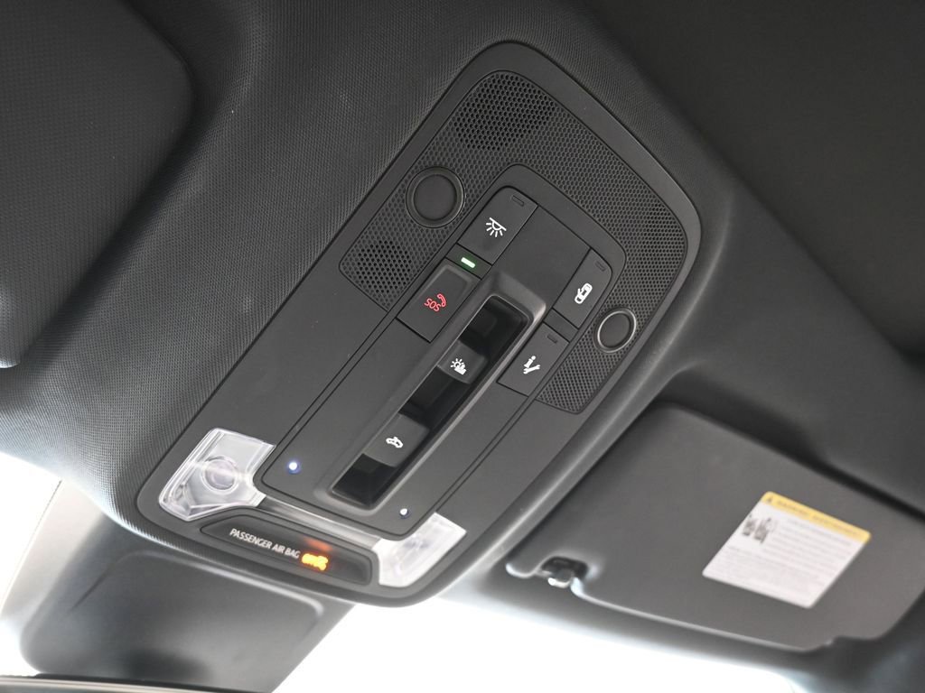 Used 2025 Audi Q3 2.0T Premium image 23